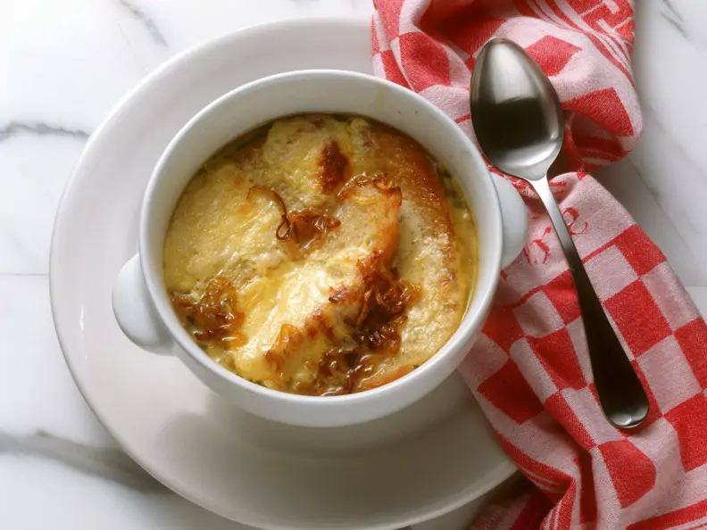 Gratinierte Zwiebelsuppe