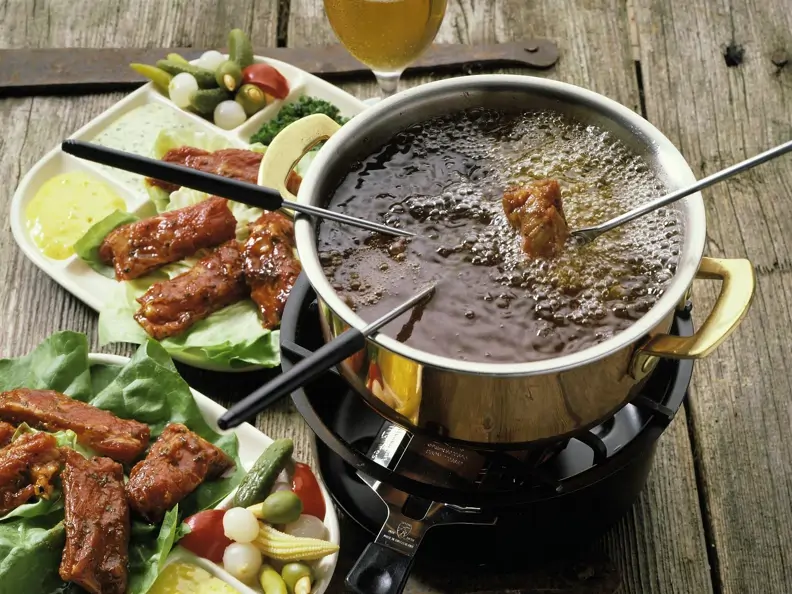 Fondue mit Spareribs