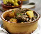Spanisches Lammragout mit Kartoffeln