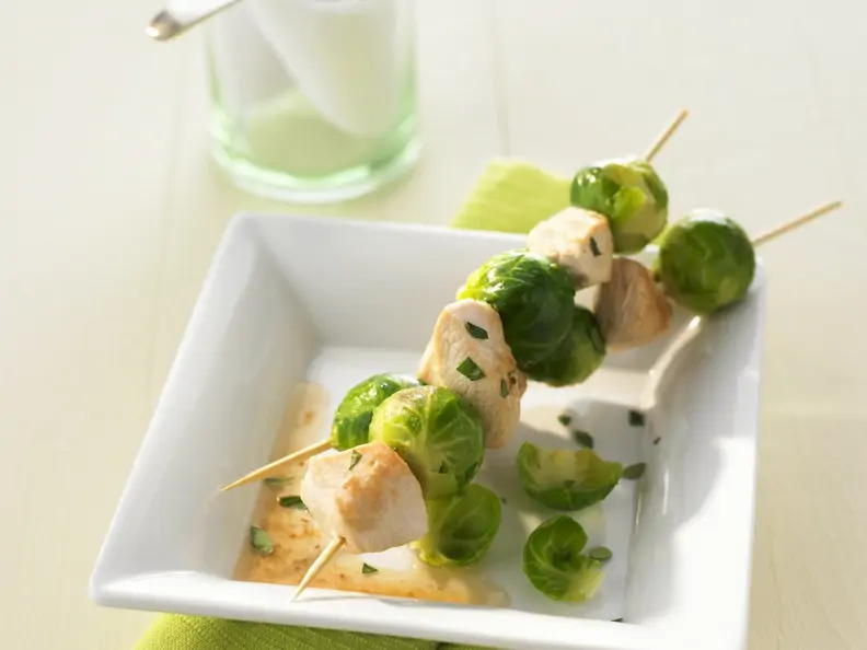 Rosenkohl-Hähnchen-Spieße
