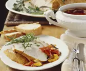Truthahnbraten mit Gemüsesauce