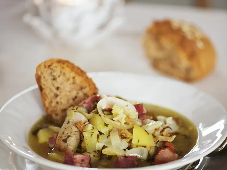 Irischer Kartoffeleintopf mit Wurst (Dublin Coddle)
