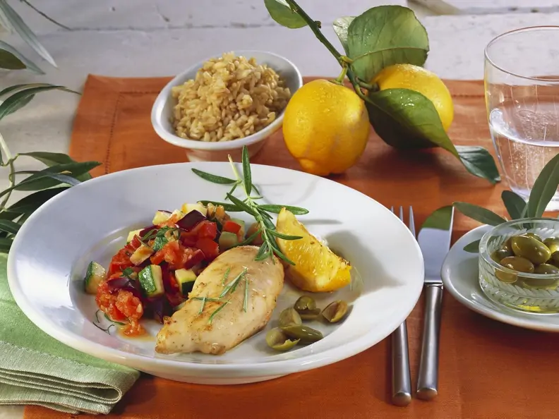 Zitronen-Hähnchenbrust mit Ratatouille-Gemüse