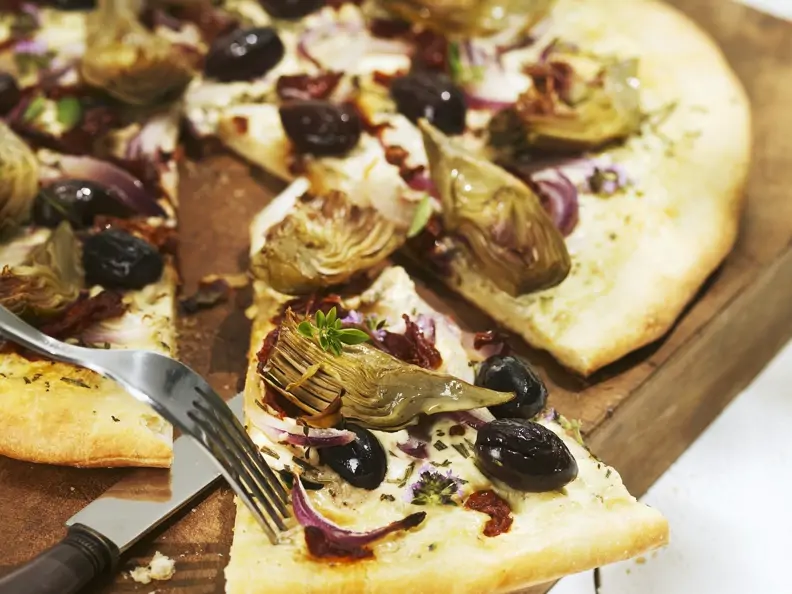 Pizza mit Artischockenherzen