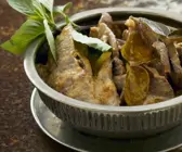 Curry mit Rindfleisch und Kaffirlimetten
