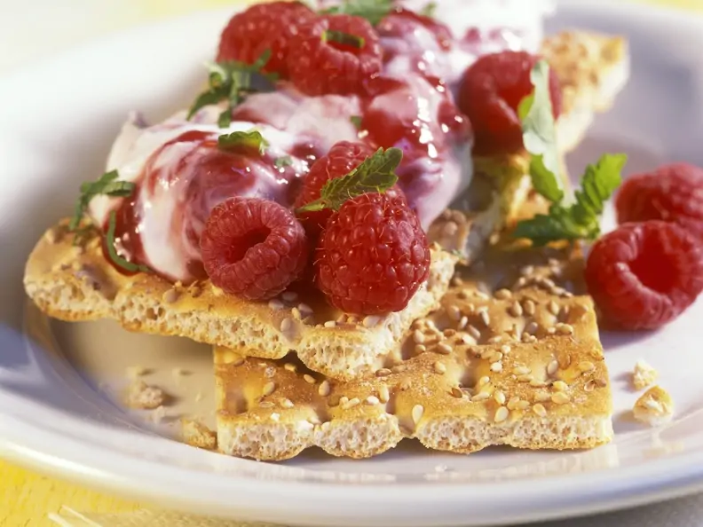 Himbeercreme auf Knäckebrot