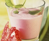 Joghurt-Birnen-Drink mit Granatapfel