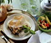 Türkischer Auflauf mit Spinat und Hackfleisch
