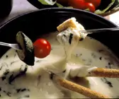 Basilikum-Käse-Fondue (Fonduta piemontese)