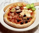 Pizza vier Jahreszeiten (Quattro Stagioni)