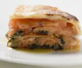 Lachs-Lasagne mit Basilikum