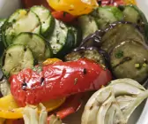 Gegrilltes Sommergemüse