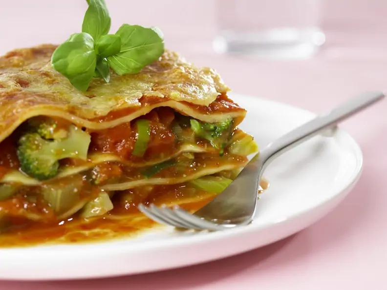Vegetarische Lasagne mit Brokkoli