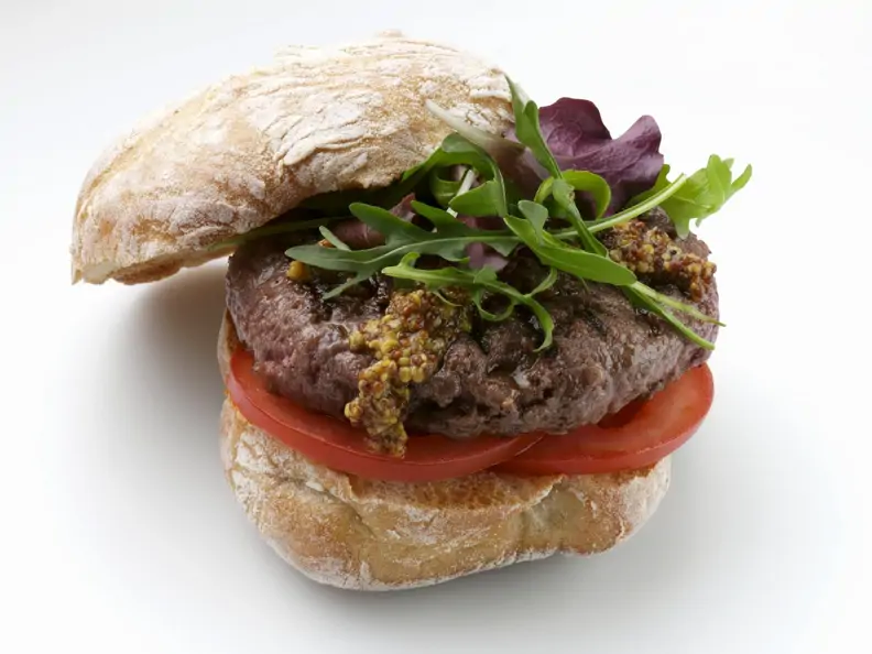 Hirsch-Burger mit Rucola