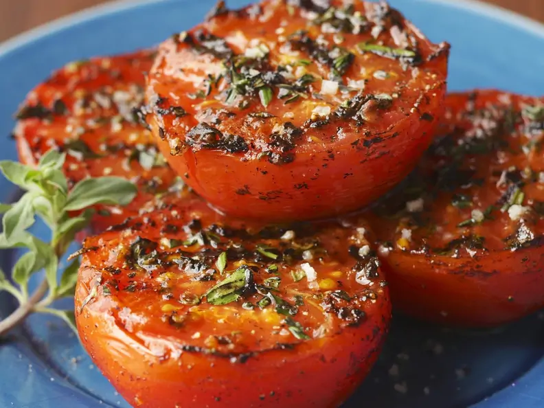 Gegrillte Kräutertomaten