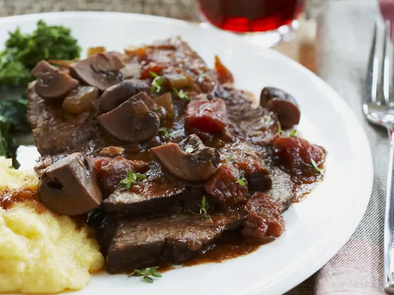 Geschmorter Rinderbraten mit Pilzen