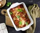 Überbackene Nudeln mit Tomatensoße und Käse