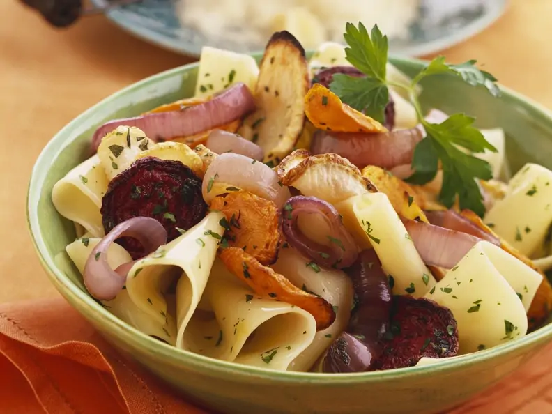 Pasta mit gebratenem Gemüse