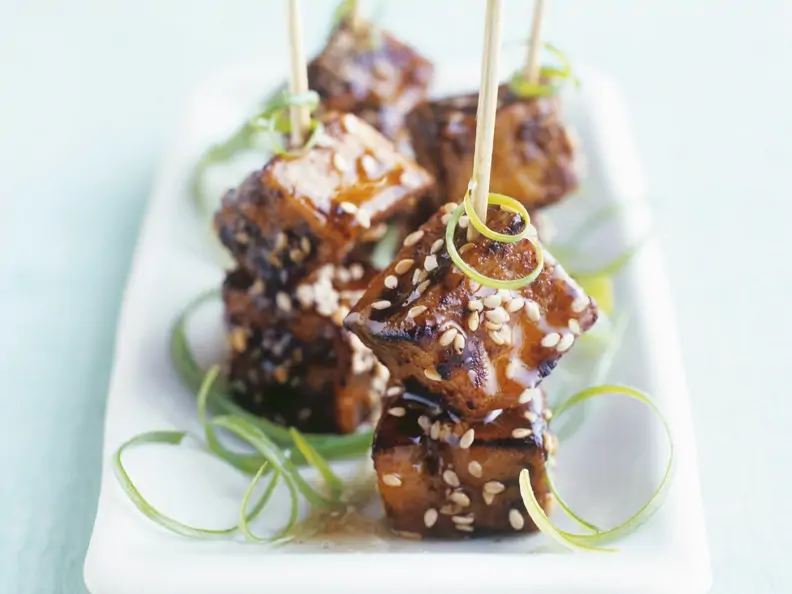 Gebratener Tofu mit Honig-Soja-Marinade