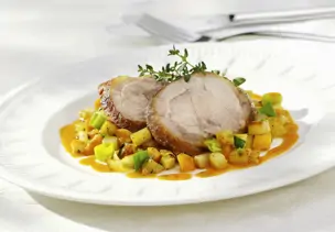 Zickleinkeule mit Brunoise-Gemüse