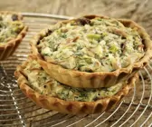 Quiche mit Makrele