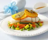 Heilbuttfilet mit Orangen und Gemüse