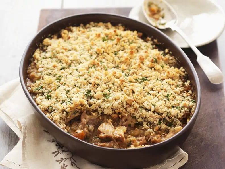 Herzhafter Pie mit Kaninchen und Karotten