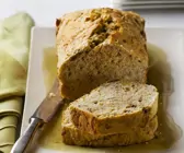 Bananenbrot mit Nüssen