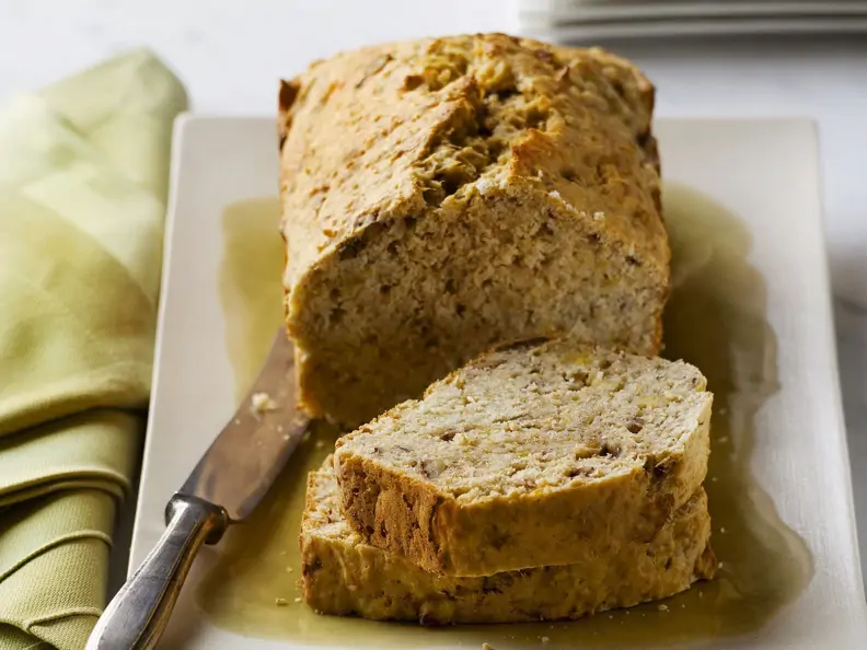 Bananenbrot mit Nüssen