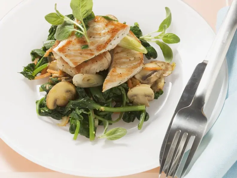 Putenschnitzel mit Spinat