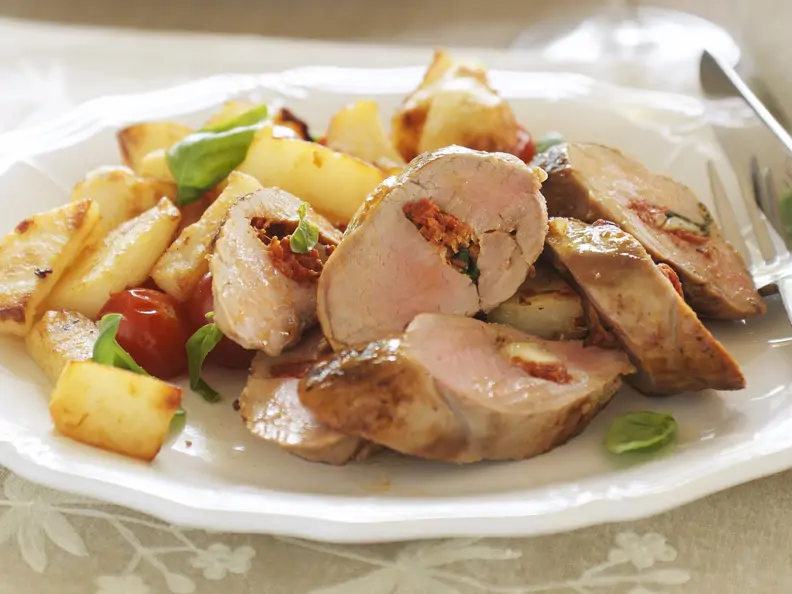 Schweinefilet mit Füllung aus getrockneten Tomaten