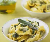 Tortellini in Salbeibutter