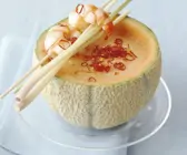 Scharfe Chilisuppe mit Shrimps