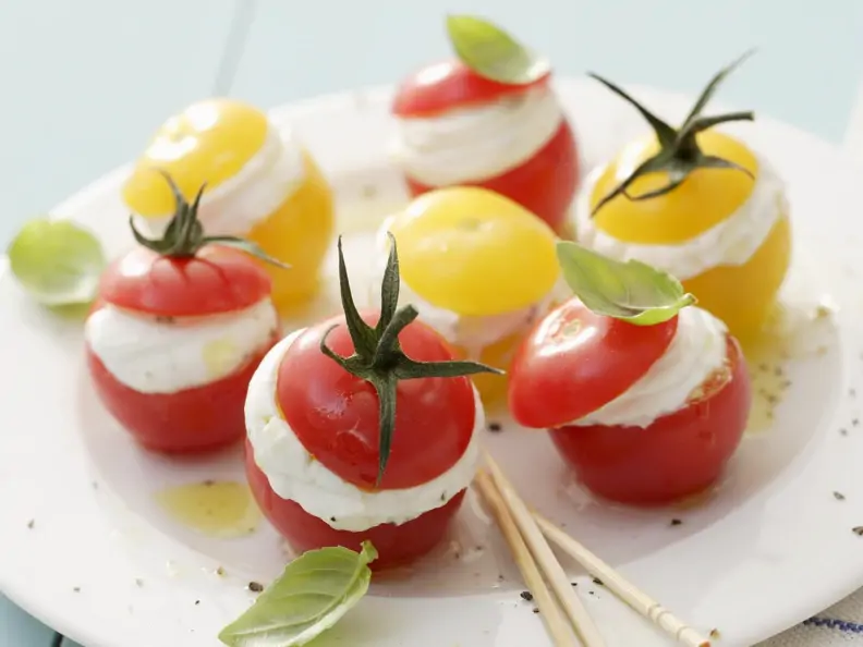Gefüllte Cherrytomaten mit Frischkäse