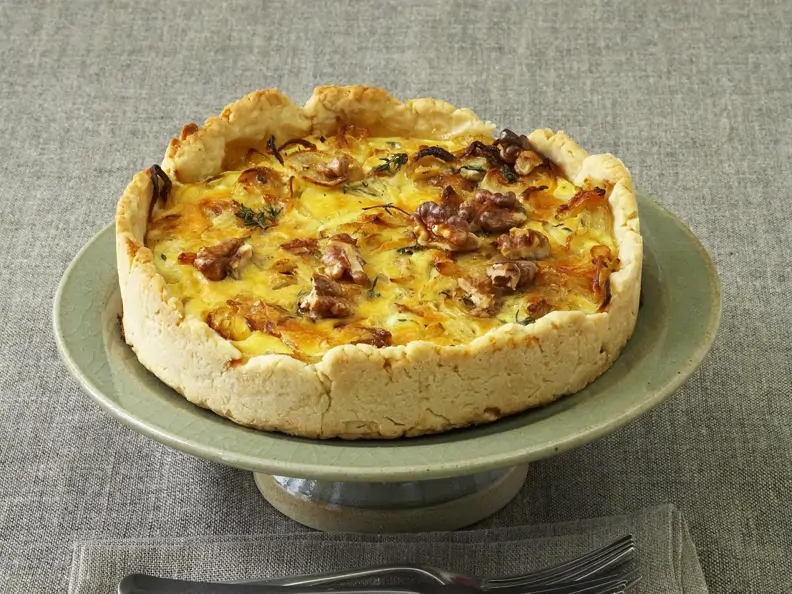 Zwiebel-Walnuss-Quiche