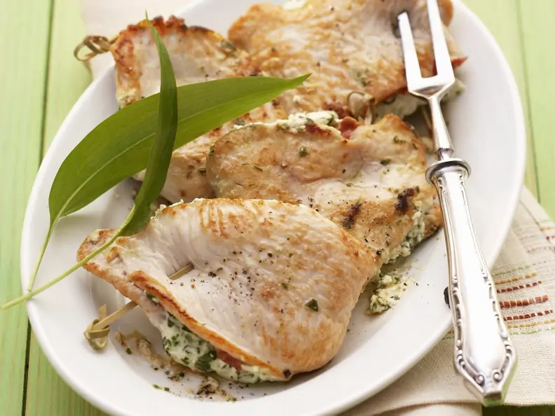 Hähnchenschnitzel mit cremiger Bärlauchfüllung