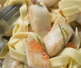 Pasta mit Tilapiafilet und Zitronensoße