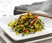 Gemüse-Reissalat mit Algen