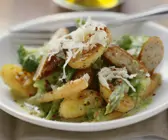 Bratwurst-Kartoffel-Salat mit Spargel