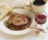 Rollbraten vom Rind auf italienische Art
