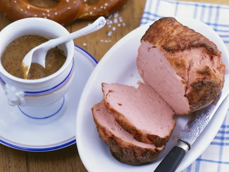 Leberkäse aus München mit bayerischem Senf