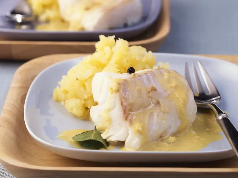 Kabeljau mit Senfsoße und Kartoffelstampf