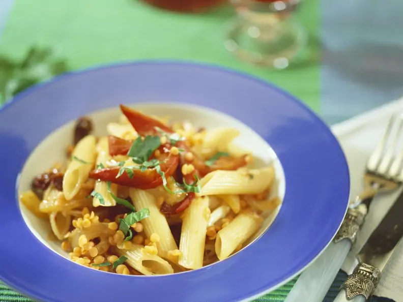 Pasta mit Linsen und Peperoni