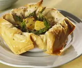 Filo-Quiche mit grünem Spargel und Kartoffeln