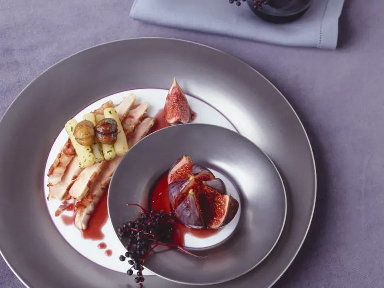 Fasanenbrustfilet mit Feigen, Kastanien und Schwarzwurzeln