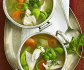 Gemüsesuppe mit Geflügel