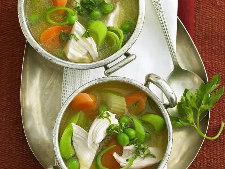 Gemüsesuppe mit Geflügel