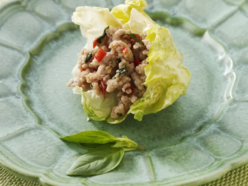 Hähnchensalat auf thailändische Art