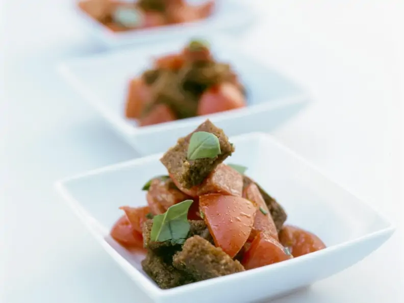 Brot-Tomaten-Salat