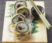 Frittiertes Thunfisch-Maki